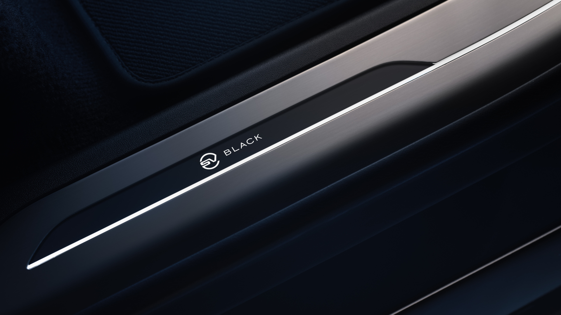 SMALL_RRS_SV_Black_Treadplate_03